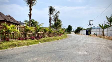 Bán đất lô góc 2 mặt thoáng kinh doanh, đường nhựa, oto 50 chổ vi vu, 35000m2, giá 5 tỷ