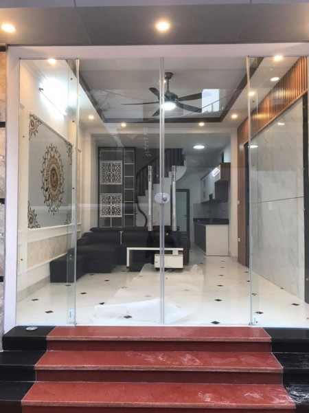 Săn ngay nhà đẹp Nhật Tảo dt 30m2, giá trị tăng từng ngày giá hấp dẫn, giá 2.85 tỷ