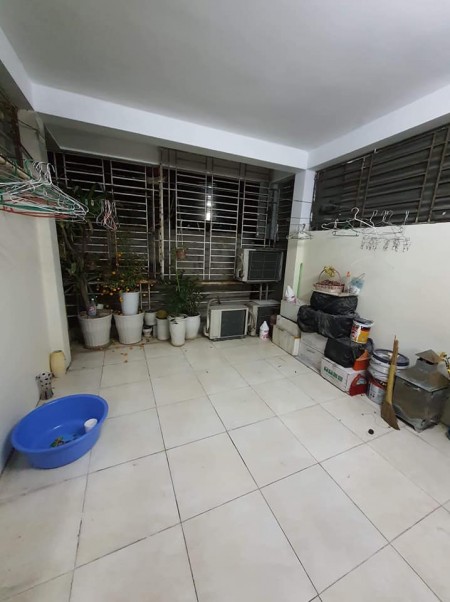 Bán nhà Quận Cầu Giấy, diện tích 50m2, 5 tầng, mặt tiền 4m, giá bán 4 tỷ