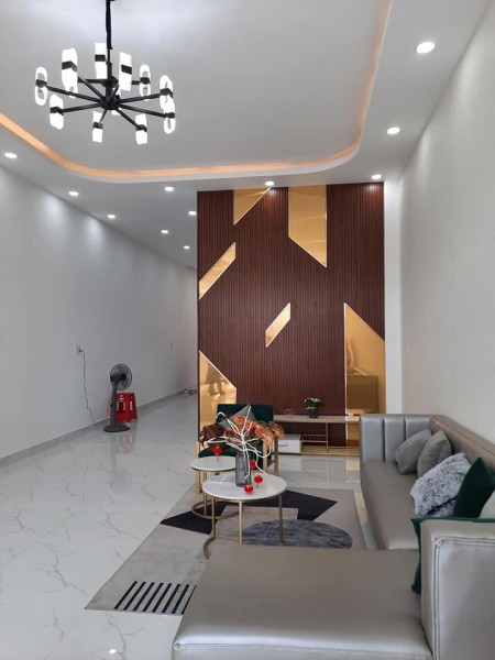 Bán gấp nhà Quận Bình Tân, dt 100m2, 5 tầng đúc, giá 12.9 tỷ, lh 0917173744 gặp Nghĩa