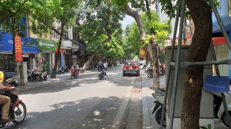 Siêu phẩm mùa đại dịch 40m2*3T mặt phố Lãng Yên chỉ 2.5 tỷ