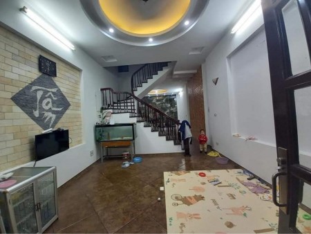 Ngõ 20 Nghĩa Đô, đường to oto tránh, tiện kinh doanh, DT 76m2 5 tầng mt 4.4m, giá 19 tỷ