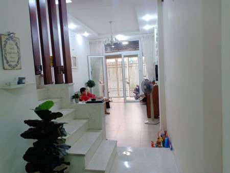 Cần bán nhà về quê Quận 10 dt 45m2, giá chỉ 4.4 tỷ, liên hệ chính chủ