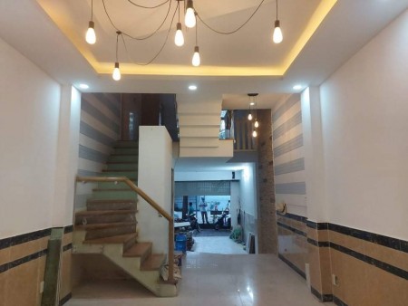 Nhà mặt tiền Tân Bình vị trí Vip đỉnh gấp bán gía chỉ 8.6 tỷ, chính chủ