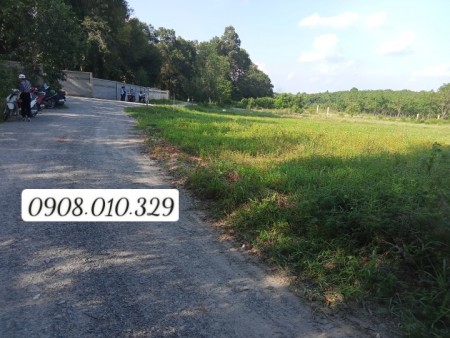 Do nhà Vỡ nợ ông chú cần bán nhanh lô đất để trả nợ ngay tân Uyên visip 2
