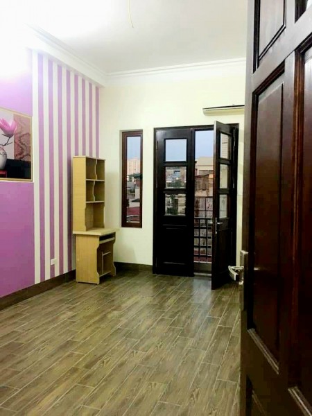 Bán Nhà ĐôngThiên, ô tô đỗ cửa, 45M*4T, giá bán 32 tỷ