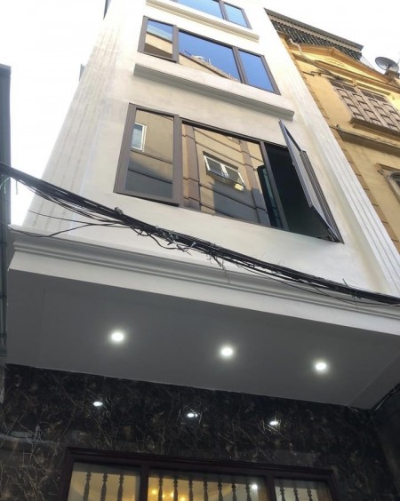 Cần bán nhà Thuỵ Khuê, lô góc 5 tầng, dt 42m2, nhà đẹp ở luôn, gàn Hồ Tây, ngõ nông rộng