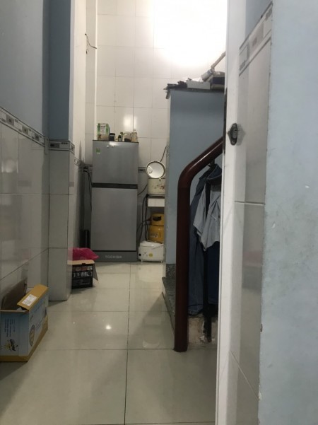 Bán nhà hẻm, Diện tích 4*9,6m, 1 lầu, 1 gác, 2 phòng ngủ, 2 toilet