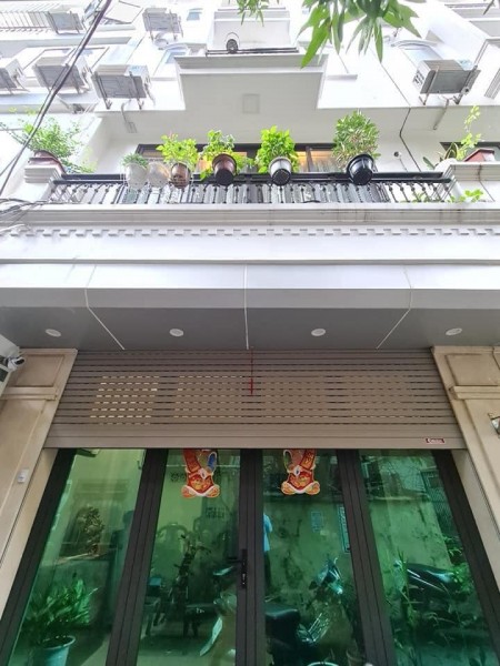 Ban nhà ngã tư Sở nhà mới 5 tầng về ở luôn, diện tích 30m2, mt 3.7m, ngõ rộng 2.5m