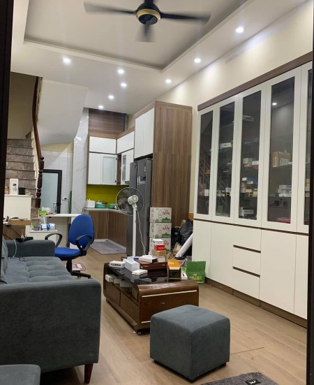 Siêu hiếm nhà trung tâm Đống Đa, 35m2, 5 tầng, giá 3.85 tỷ, nhà đẹp, gần phố, kinh doanh