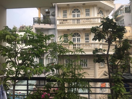 Chính chủ Gấp bán nhà 4 Tầng 72m2, HXH Ba Tháng Hai rộng 7m Ngay Vạn Hạnh Mall
