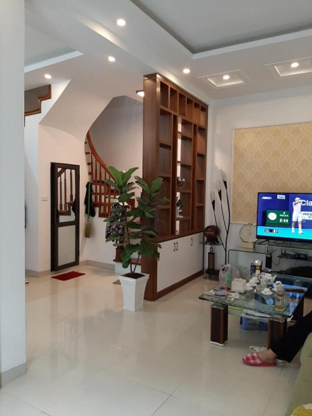 Giảng viên về hưu chán phố về quê bán 50m2, 3 tầng Lê Thanh Nghị nhỉnh 3 tỷ
