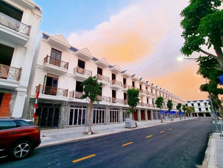 Nhà phố xây sẵn liền kề Thành phố Thủ Đức, sở hữu nhà liền tay