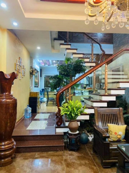 Bán nhà phố Lê Lai, Hà Đông ô tô tránh ba gác, kinh doanh, diện tích 36m2, giá 3.95 tỷ