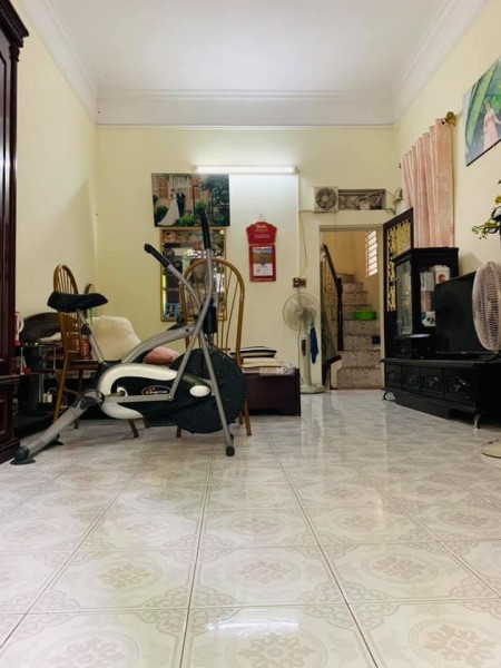 Nhà mặt ngõ kinh doanh, Ôtô – 295 Bạch Mai, 3 thoáng, 50m2 * 3T, MT 4,2m, giá 7,65 tỷ.
