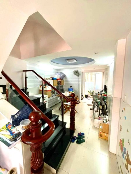 Huỳnh Văn Bánh, Phường 14, Phú Nhuận, (DT 76m) 3 Tầng, hẻm xe hơi