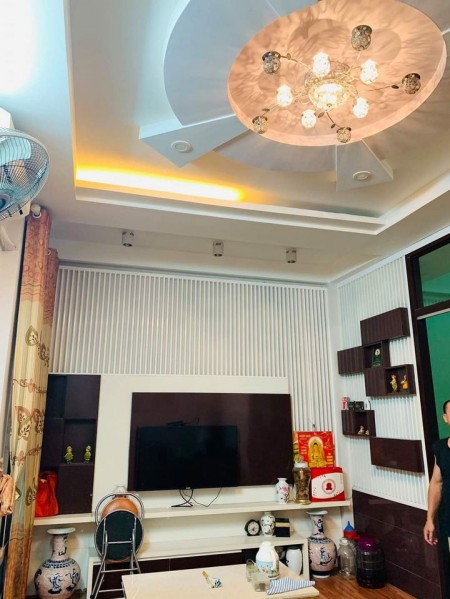 Phân lô ô tô tránh lô góc kinh doanh 2 mặt tiền rộng, mt 7m, Nguyễn Lương Bằng, Đống Đa giá 11tỷ