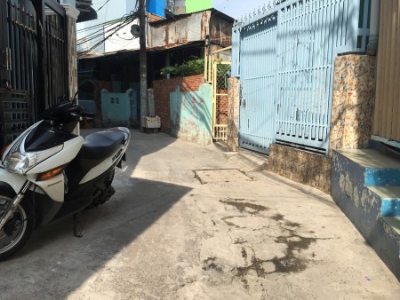Nhà 1 lầu BTCT, 2PN, 2WC cách mặt tiền Phạm Hùng 50m Phường 4 Quận 8