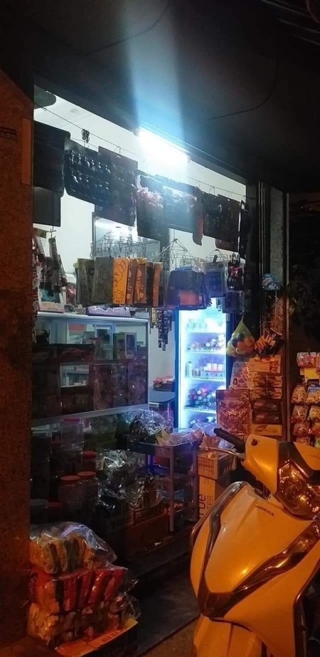 Bán nhà tầm tiền 3 tỷ, còn mới, kiến trúc đẹp, ô tô đổ cổng, miễn trung gian