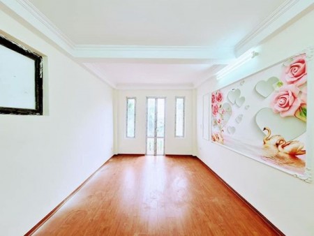 Bán Nha Lĩnh Nam Vĩnh Hưng vị trí đắc địa diện tích: 30m2 giá bán: 3 tỉ