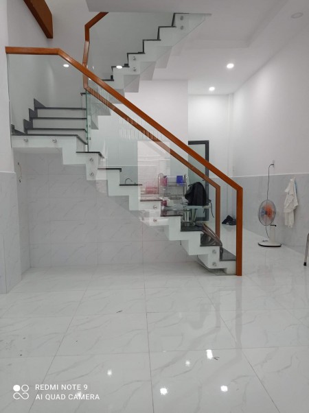 Bán nhà hẻm 74 đường Nguyễn Sơn Quận Tân Phú dt 4m*13m, giá 3.150 Tỳ(TL)