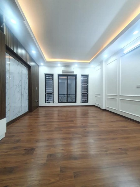 Chính Chủ Cần Bán Gấp Nhà Ngõ 162 Khương Đình 54m2*5T Mt 4.9m, Ngõ rộng, giá 4.x tỷ