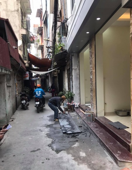 Cần bán nhà phố Kim Giang, Thanh Xuân 39m2, 6 tầng, mặt tiền 4m, giá 5.8 tỷ.