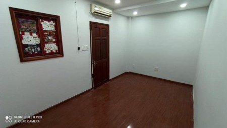 Bán nhà hẻm Nguyễn Cư Trinh, Quận 1, dt 30m2, hẻm xe máy tránh, giá thương lương