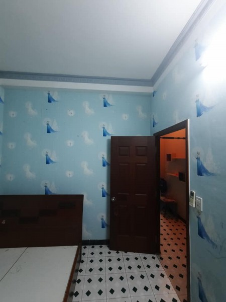 Bán nhà Lạc long Quân, Tân Bình, giá rẻ 64m2, 3 tầng, giá 6.9 tỷ, vào ở ngay