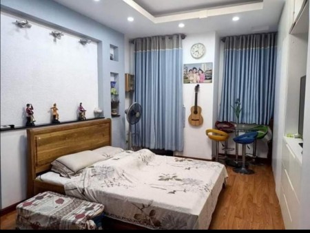 Ngang 4.3M chỉ có 5.3 tỷ có Ngay nhà TT Quận 10 - Mới ở ngay