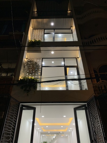 Cho thuê hoặc bán mặt tiền Võ Thị Sáu Q3, giá chỉ 200tr/m2. Ngang 3.7x15. Giá 11.5 tỷ