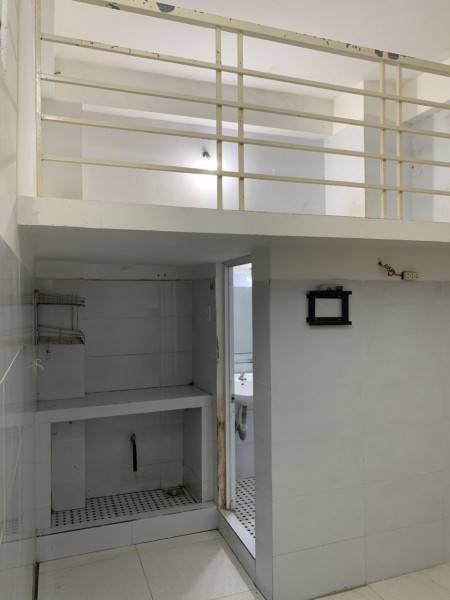 CHDV khu sân bay p2 Tân Bình, 55P gác đúc máy lạnh, thang máy.