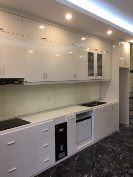 Nhà 302 Minh Khai bao đẹp, đầy đủ nội thất, xách vali về ở giá 3.7 tỷ
