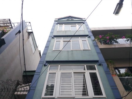Bán nhà đẹp Ái Mộ, ô tô qua nhà, 46m2, 4 tầng, MT 4m, giá chào 4,5 tỷ.