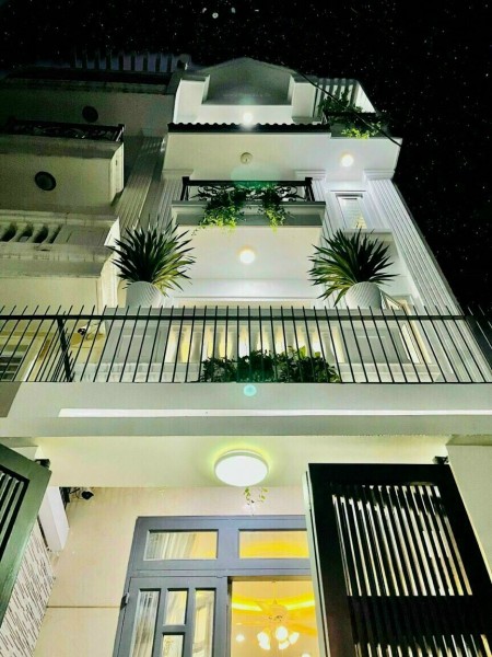 Chủ xoắn bán gấp nhà Lũy Bán Bích 82m2 cách MT 30m nhỉnh 5tỷ