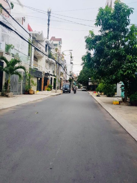 (Gò Vấp)Bán nhà đẹp, hxh đẹp, Dương Quảng Hàm, diện tích 72m2, giá 5.8tỷ.