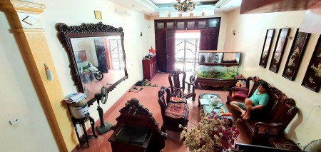 Bán Nhà Phùng Hưng 80m2, Mặt Tiền 5m, Gần Phố, Ngõ Ô Tô Tránh, Ô Tô Vào Nhà Chỉ 7.9 Tỷ