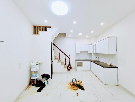 Bán nhà Minh Khai, 26m2 x 4 Tầng x MT 3.1m, Vài bước ra phố sầm uất, sổ đỏ chính chủ