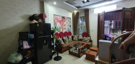 Phạm Văn Đồng phân lô 2 mặt thoáng, nhỉnh 3 tỷ, gần ô tô trung tâm Cầu Giấy tặng full nội thất