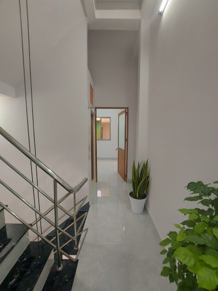 Bán nhà hẻm 6m Hàn Hải Nguyên, 2 lầu Quận 11, hẻm thông nhà mới