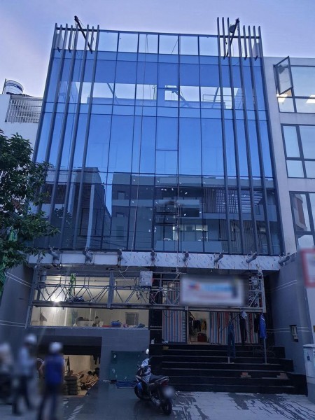 Cho thuê Building Hầm 5 lầu sàn trống suốt 900m2 sau Song Hành An Phú Quận 2