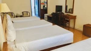 Bán gấp khách sạn tiêu chuẩn 3 sao đường Hoàng Hoa Thám. phường 2