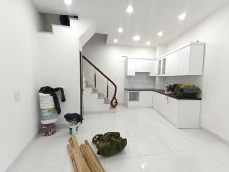 Nhà Minh Khai 26mx4T khung cột chắc chắn, giá 2.35 tỷ lh 0916010180