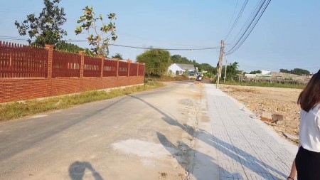 Bán đất 5x25m thổ cư 100m. ngay KDL Marina Châu Pha. đất phủ hồng đã có sổ