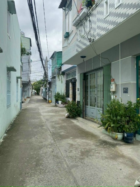 Bán nhà sổ hồng riêng giá rẻ hẻm 2759 đường Huỳnh Tấn Phát Phú Xuân Nhà Bè.