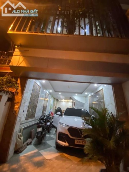Bán nhà phố Trần Cung, diện tích 51m2, kinh doanh, oto, giá nhỉnh 4 tỷ