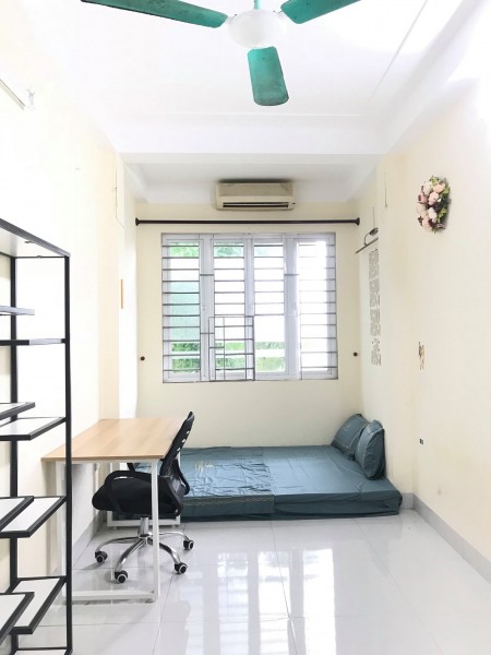 Nhà cũ giá siêu bất ngờ diện tích 5,3m2, 2 tầng, giá hạ dẻ giá 3.3 tỷ, giảm giá cho người tới mua trước