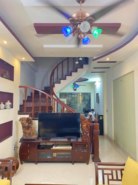 Bán nhà đẹp Yên Hoà Hoà Cầu Giấy ngõ thông, kinh doanh tốt, dt 53m2, 5 tầng, giá 5.8 tỷ