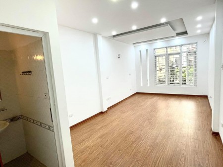 Bán nhà nguyên căn gần phố Hồ Tây, kinh doanh, dt 44m2, 6 tầng, giá 5.05 tỷ