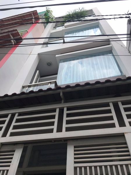 Nhà 4 tầng nở hậu đẹp, hxh Gò Vấp nguyên căn chủ xây kỹ cực kỳ chắc chắn